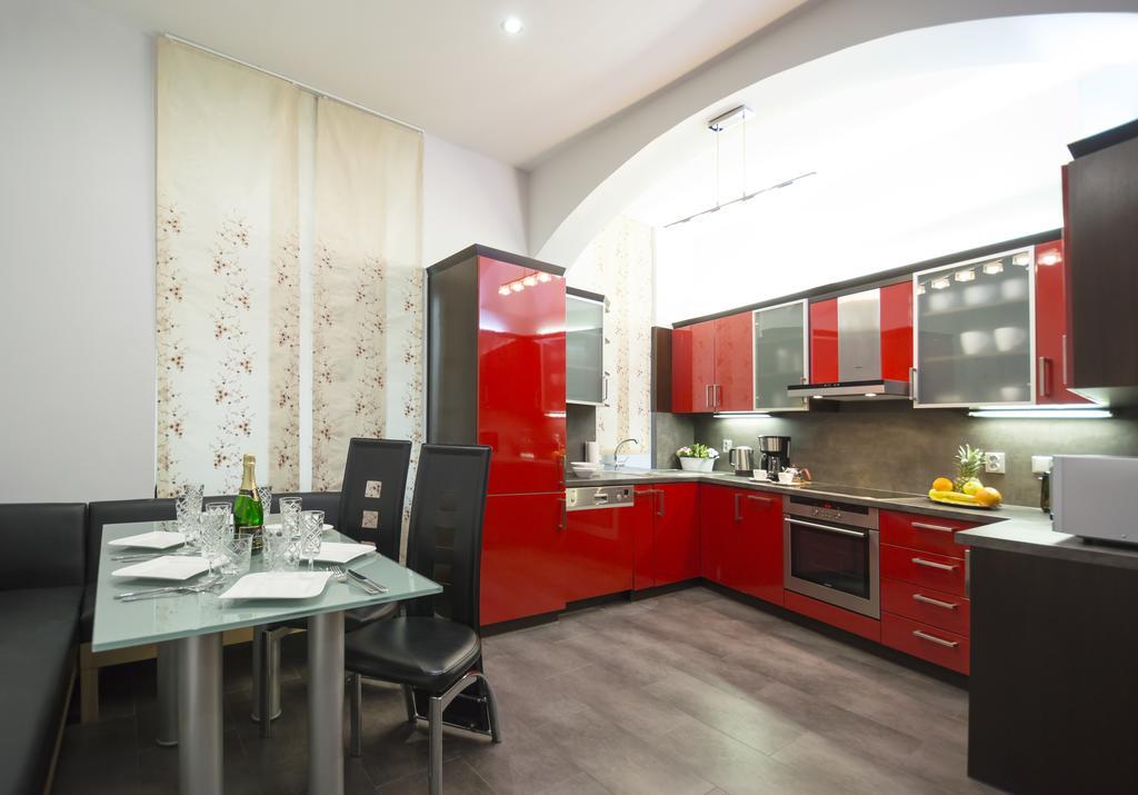 Luxury Apartments Pricna Praha Eksteriør bilde